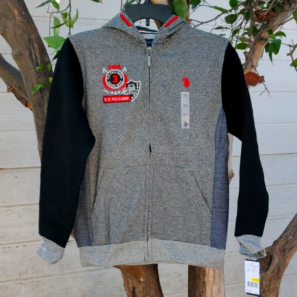 U.S. polo ASSN.  Boy's sweater size M L - Picture 1 of 8